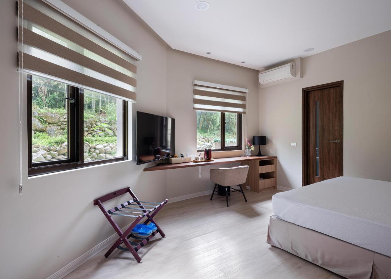 名竹旅社 Minzu Hotel Lugu Lake Exterior photo
